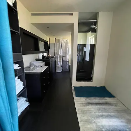 Daire Guesthost - Charming Pool