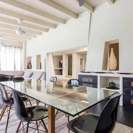 Guesthost - Charming Pool Lejlighed Porto Rotondo