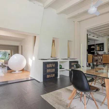 Guesthost - Charming Pool * Porto Rotondo