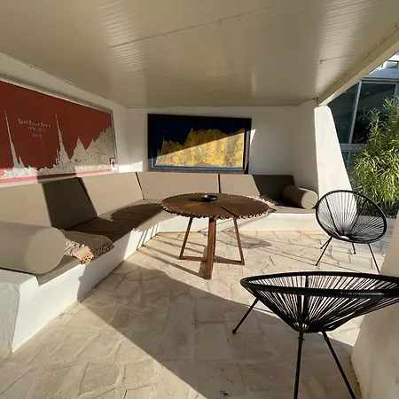 Guesthost - Charming Pool Porto Rotondo